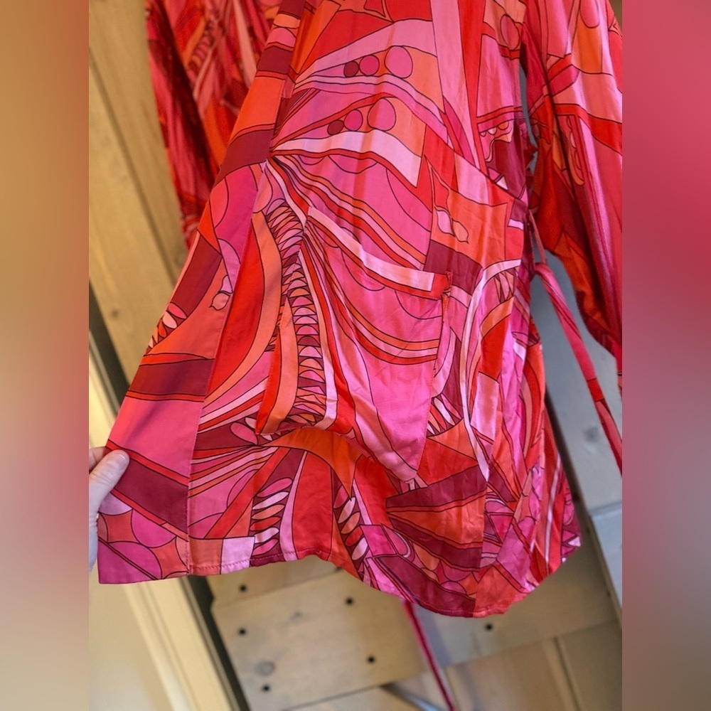 NWT Olivaceous Red and Pink Patterned Kimono - Picture 9 of 9